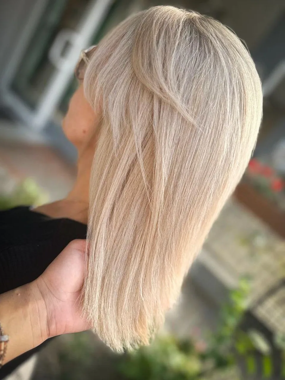 Platynowy blond w cieniowanych warstwach