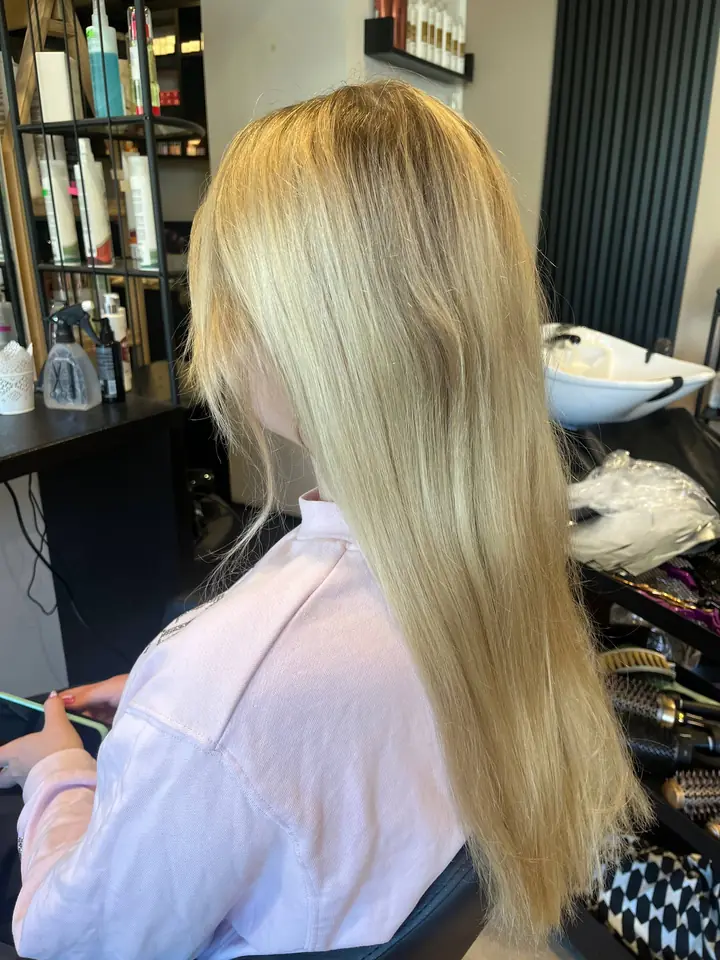 Przed: Ciepły, złocisty blond