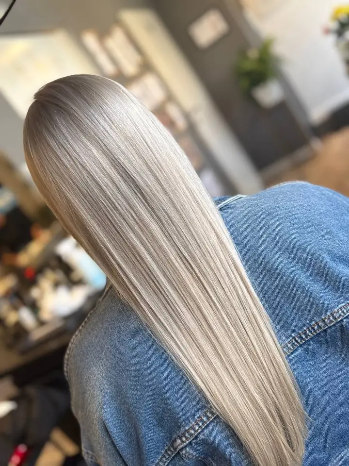 Po: lodowy, popielaty blond, praca Ani